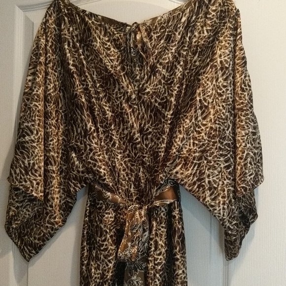 Gorgeous dress - Picture 3 of 3